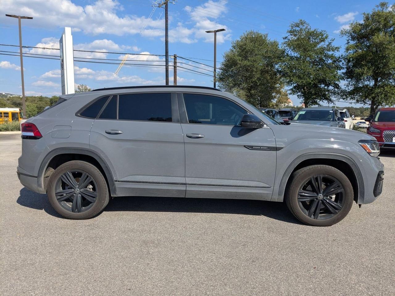 2023 Volkswagen Atlas Cross Sport 3.6L V6 SEL R-Line