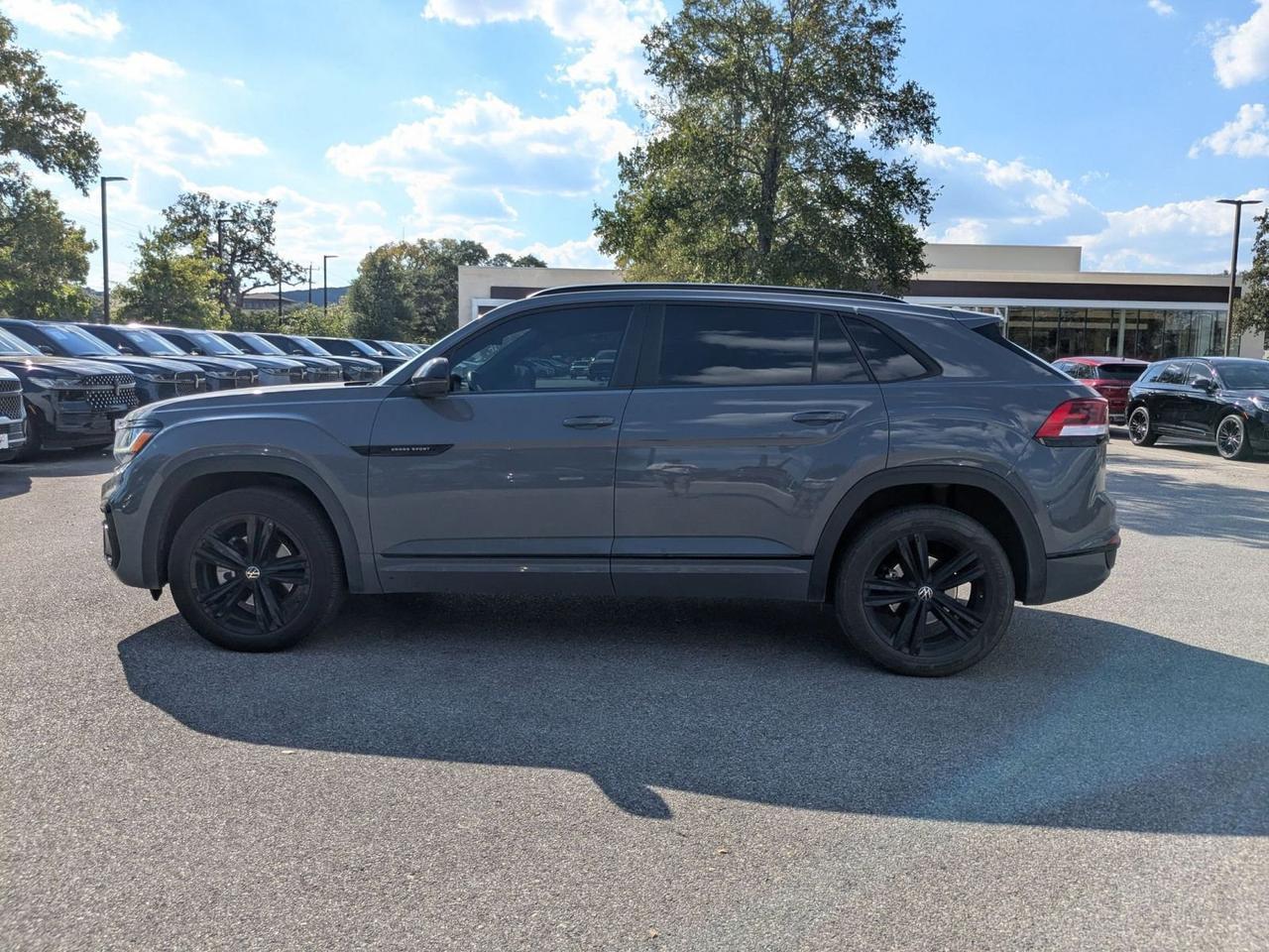 2023 Volkswagen Atlas Cross Sport 3.6L V6 SEL R-Line