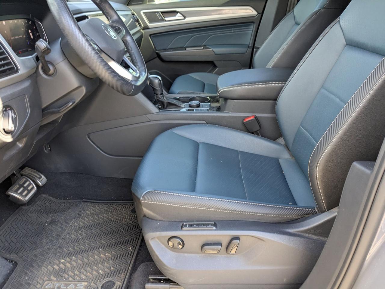 2023 Volkswagen Atlas Cross Sport 3.6L V6 SEL R-Line