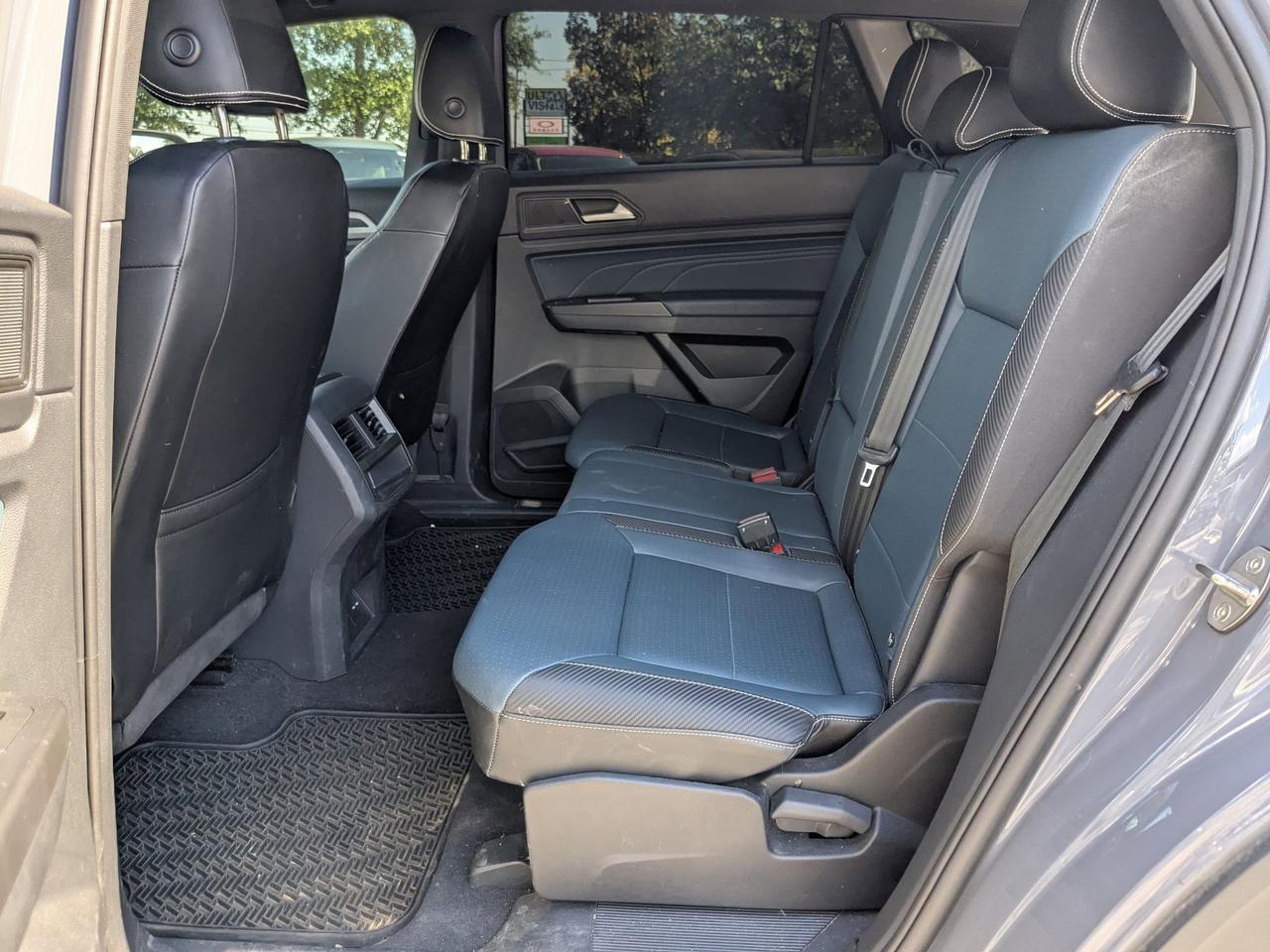 2023 Volkswagen Atlas Cross Sport 3.6L V6 SEL R-Line