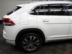 2023 Volkswagen Atlas Cross Sport SEL Premium R-Line AWD Fond du Lac WI