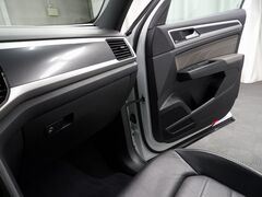 2023 Volkswagen Atlas Cross Sport SEL Premium R-Line AWD Fond du Lac WI