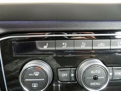2023 Volkswagen Atlas Cross Sport SEL Premium R-Line AWD Fond du Lac WI