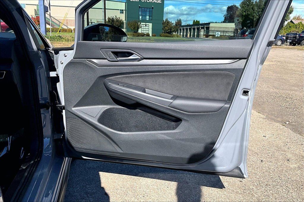 2023 Volkswagen Golf GTI 2.0T SE OR