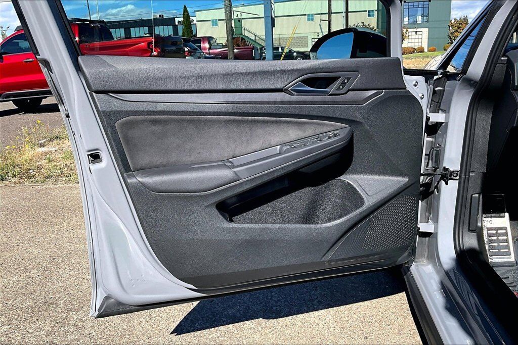 2023 Volkswagen Golf GTI 2.0T SE OR