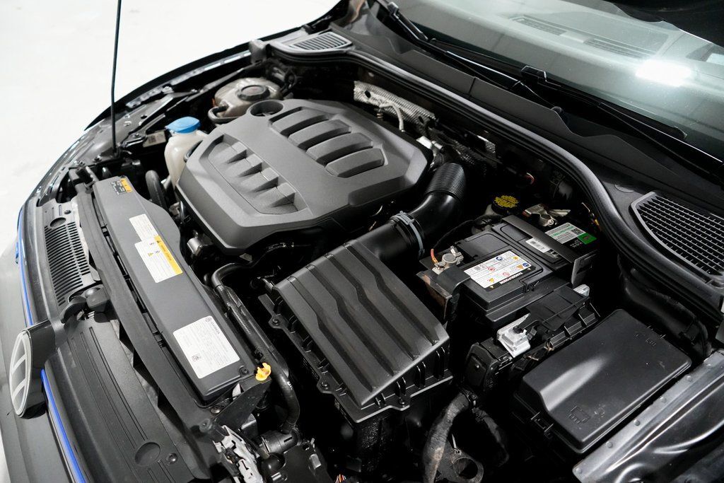 2023 Volkswagen Golf R 2.0T Tigard OR