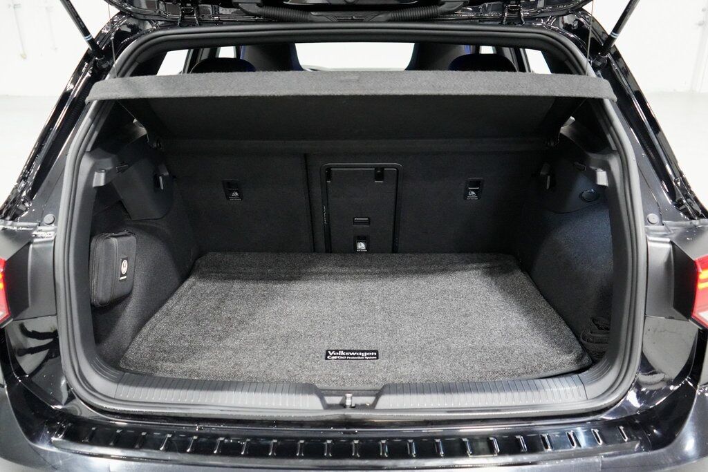 2023 Volkswagen Golf R 2.0T Tigard OR