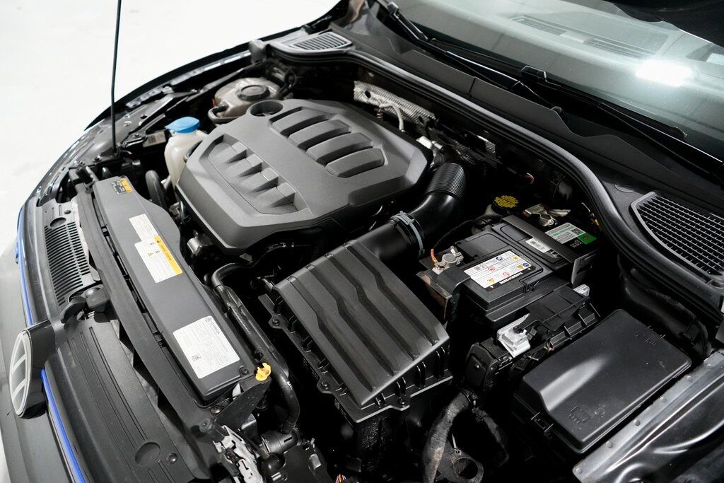 2023 Volkswagen Golf R 2.0T Tigard OR