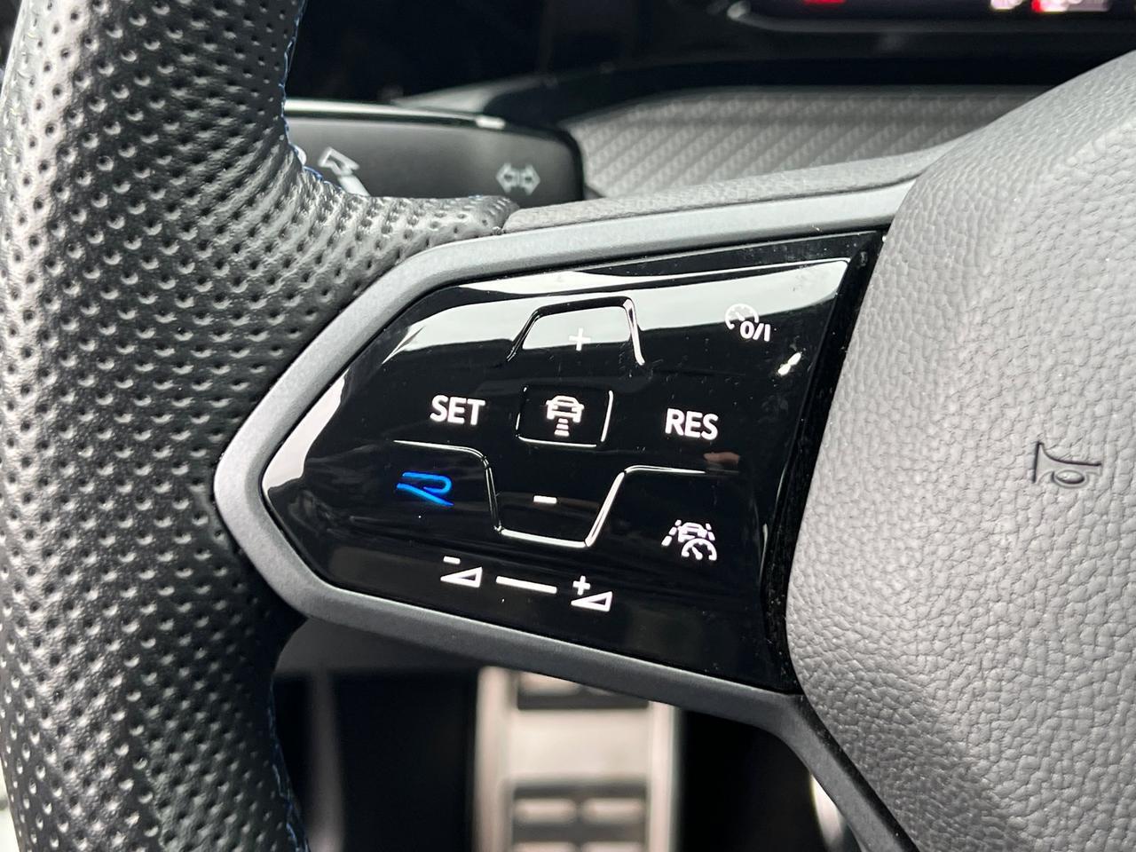 2023 Volkswagen Golf R 2.0T Hagerstown MD