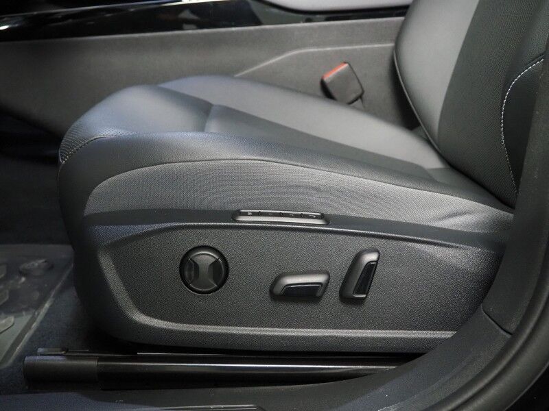 2023 Volkswagen ID.4 Pro S AWD *PANORAMA GLASS ROOF, NAVIGATION, DIGITAL COCKPIT, ADAPTIVE CRUISE, SAFETY ALERTS, BACKUP-CAMERA, HEATED SEATS/STEERING, POWER LIFTGATE, WIRELESS CHARGING, ANDOID & APPLE Round Rock TX