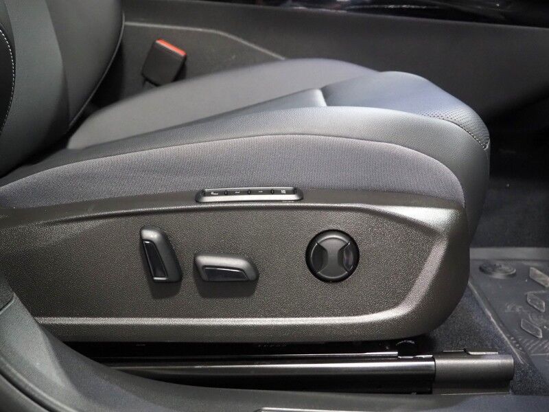 2023 Volkswagen ID.4 Pro S AWD *PANORAMA GLASS ROOF, NAVIGATION, DIGITAL COCKPIT, ADAPTIVE CRUISE, SAFETY ALERTS, BACKUP-CAMERA, HEATED SEATS/STEERING, POWER LIFTGATE, WIRELESS CHARGING, ANDOID & APPLE Round Rock TX