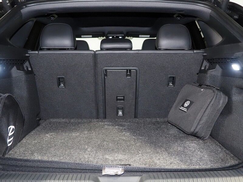 2023 Volkswagen ID.4 Pro S AWD *PANORAMA GLASS ROOF, NAVIGATION, DIGITAL COCKPIT, ADAPTIVE CRUISE, SAFETY ALERTS, BACKUP-CAMERA, HEATED SEATS/STEERING, POWER LIFTGATE, WIRELESS CHARGING, ANDOID & APPLE Round Rock TX