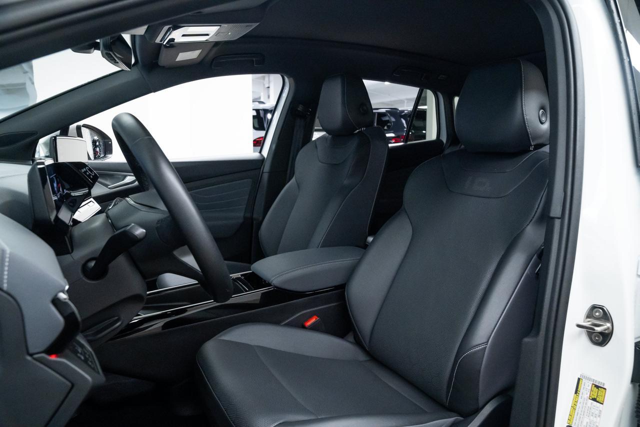 2023 Volkswagen ID.4 Pro S Adaptive Cruise / Panoramic Roof Portland OR