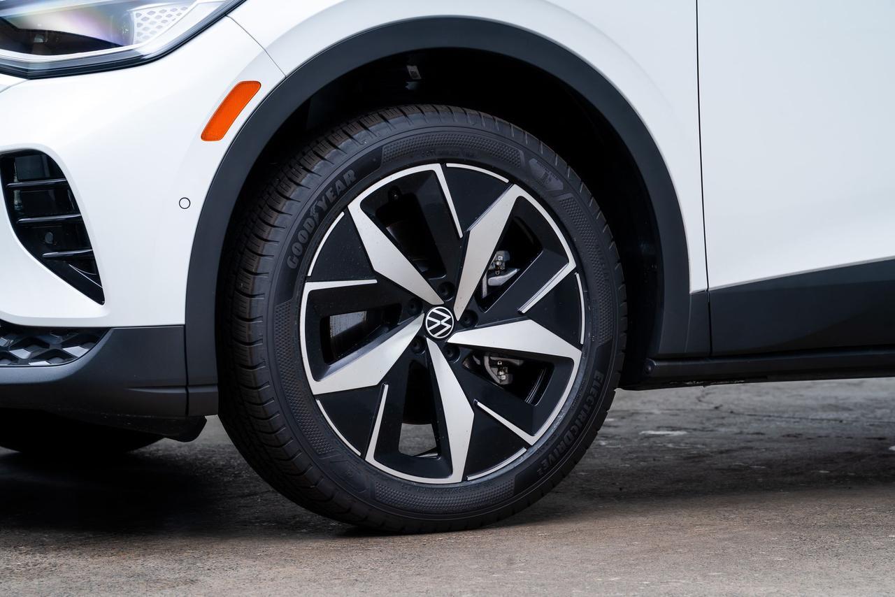 2023 Volkswagen ID.4 Pro S Massage Seats Adaptive Cruise Portland OR
