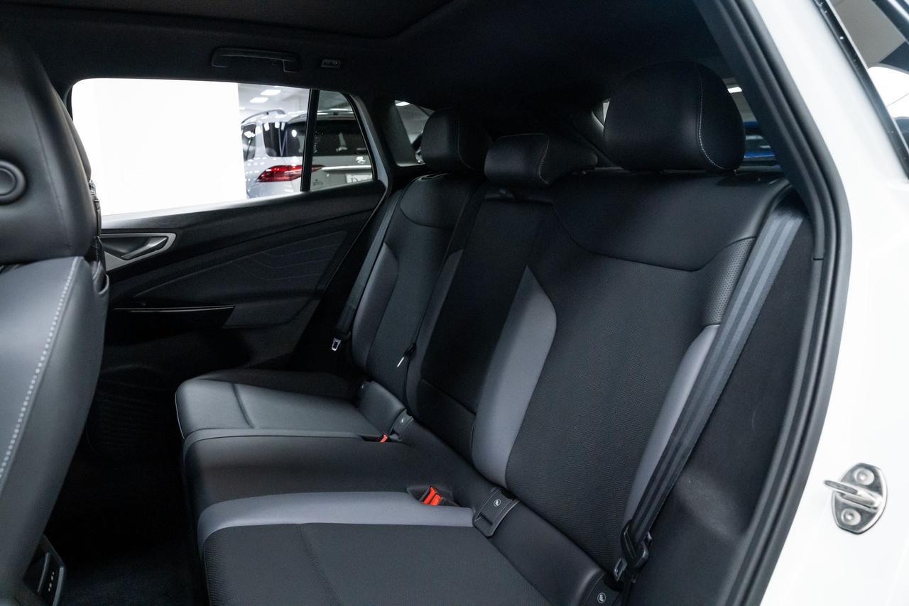2023 Volkswagen ID.4 Pro S Massage Seats Adaptive Cruise Portland OR
