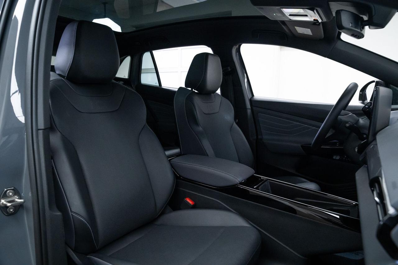 2023 Volkswagen ID.4 Pro S Massage Seats Adaptive Cruise Portland OR