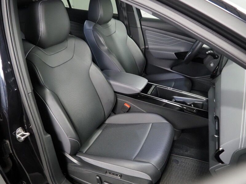 2023 Volkswagen ID.4 Pro S *PANORAMA GLASS ROOF, NAVIGATION, DIGITAL COCKPIT, ADAPTIVE CRUISE, SAFETY ALERTS, BACKUP-CAMERA, HEATED SEATS/STEERING, POWER LIFTGATE, WIRELESS CHARGING, ANDROID & APPLE