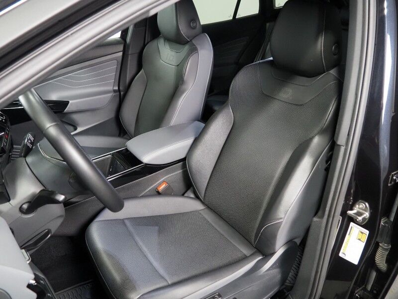 2023 Volkswagen ID.4 Pro S *PANORAMA GLASS ROOF, NAVIGATION, DIGITAL COCKPIT, ADAPTIVE CRUISE, SAFETY ALERTS, BACKUP-CAMERA, HEATED SEATS/STEERING, POWER LIFTGATE, WIRELESS CHARGING, ANDROID & APPLE Round Rock TX