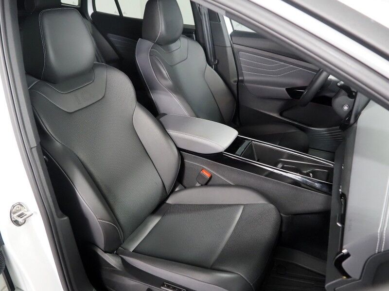 2023 Volkswagen ID.4 Pro S *PANORAMA GLASS ROOF, NAVIGATION, DIGITAL COCKPIT, ADAPTIVE CRUISE, SAFETY ALERTS, BACKUP-CAMERA, HEATED SEATS/STEERING, POWER LIFTGATE, WIRELESS CHARGING, ANDROID & APPLE