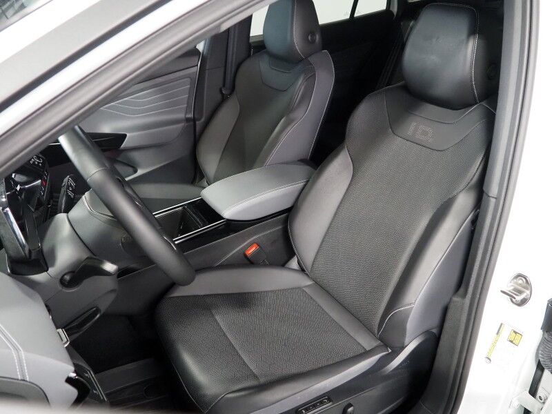 2023 Volkswagen ID.4 Pro S *PANORAMA GLASS ROOF, NAVIGATION, DIGITAL COCKPIT, ADAPTIVE CRUISE, SAFETY ALERTS, BACKUP-CAMERA, HEATED SEATS/STEERING, POWER LIFTGATE, WIRELESS CHARGING, ANDROID & APPLE Round Rock TX