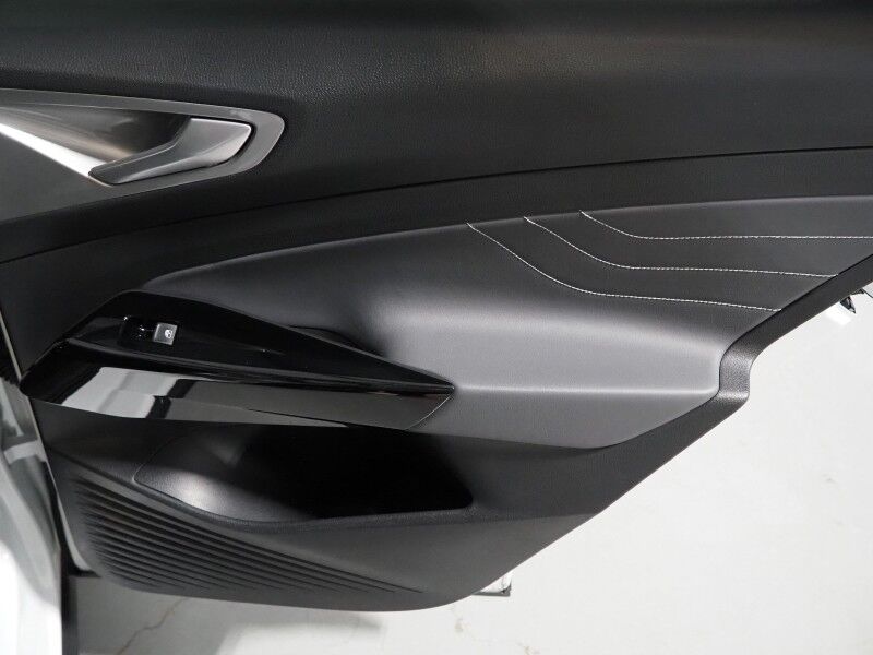 2023 Volkswagen ID.4 Pro S *PANORAMA GLASS ROOF, NAVIGATION, DIGITAL COCKPIT, ADAPTIVE CRUISE, SAFETY ALERTS, BACKUP-CAMERA, HEATED SEATS/STEERING, POWER LIFTGATE, WIRELESS CHARGING, ANDROID & APPLE Round Rock TX