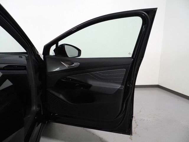 2023 Volkswagen ID.4 Pro S *PANORAMA GLASS ROOF, NAVIGATION, DIGITAL COCKPIT, ADAPTIVE CRUISE, SAFETY ALERTS, BACKUP-CAMERA, HEATED SEATS/STEERING, POWER LIFTGATE, WIRELESS CHARGING, ANDROID & APPLE Round Rock TX