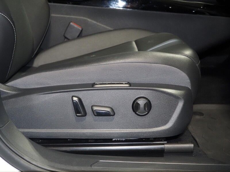2023 Volkswagen ID.4 Pro S *PANORAMA GLASS ROOF, NAVIGATION, DIGITAL COCKPIT, ADAPTIVE CRUISE, SAFETY ALERTS, BACKUP-CAMERA, HEATED SEATS/STEERING, POWER LIFTGATE, WIRELESS CHARGING, ANDROID & APPLE Round Rock TX