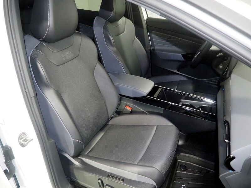 2023 Volkswagen ID.4 Pro S *PANORAMA GLASS ROOF, NAVIGATION, DIGITAL COCKPIT, ADAPTIVE CRUISE, SAFETY ALERTS, BACKUP-CAMERA, HEATED SEATS/STEERING, POWER LIFTGATE, WIRELESS CHARGING, ANDROID & APPLE