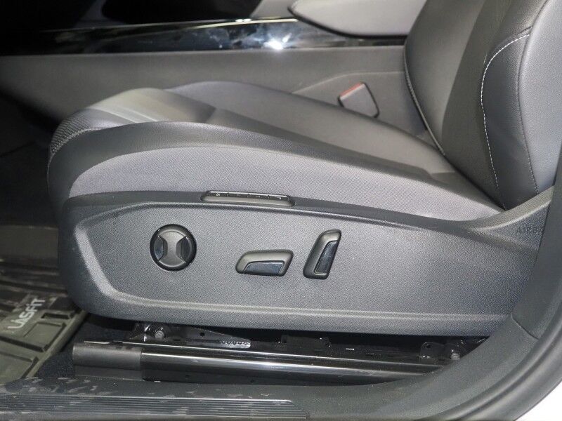 2023 Volkswagen ID.4 Pro S *PANORAMA GLASS ROOF, NAVIGATION, DIGITAL COCKPIT, ADAPTIVE CRUISE, SAFETY ALERTS, BACKUP-CAMERA, HEATED SEATS/STEERING, POWER LIFTGATE, WIRELESS CHARGING, ANDROID & APPLE Round Rock TX
