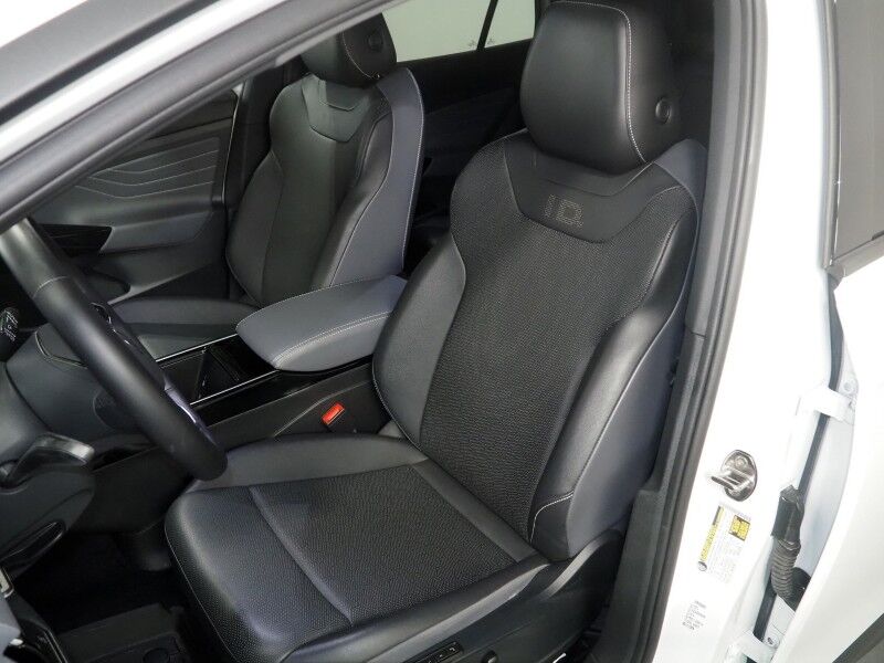 2023 Volkswagen ID.4 Pro S *PANORAMA GLASS ROOF, NAVIGATION, DIGITAL COCKPIT, ADAPTIVE CRUISE, SAFETY ALERTS, BACKUP-CAMERA, HEATED SEATS/STEERING, POWER LIFTGATE, WIRELESS CHARGING, ANDROID & APPLE Round Rock TX