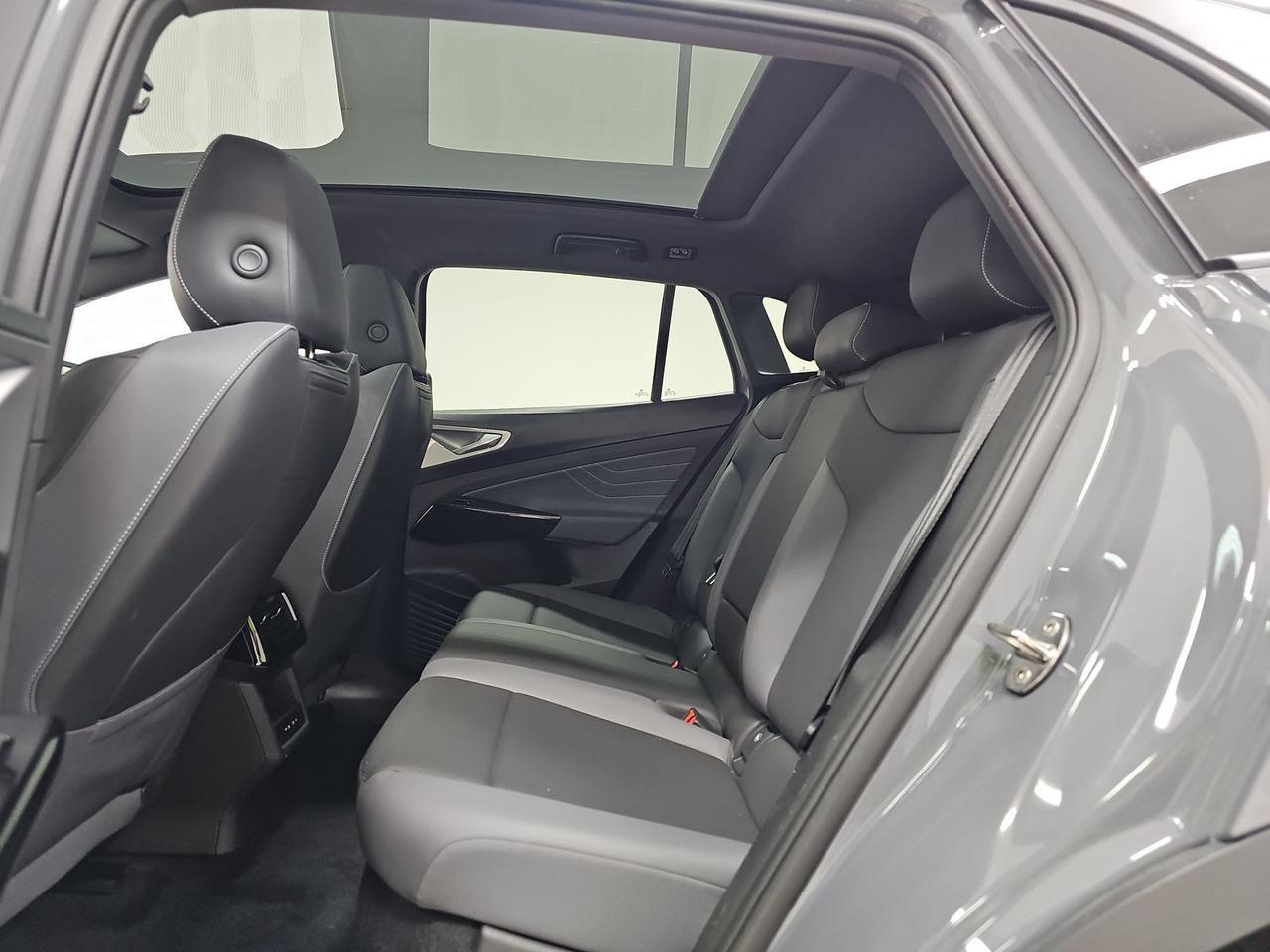 2023 Volkswagen ID.4 Pro S Panoramic Roof Adaptive Cruise Portland OR