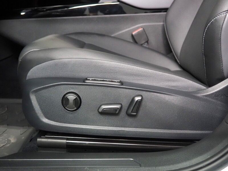 2023 Volkswagen ID.4 Pro S Plus AWD *PANORAMA GLASS ROOF, NAVIGATION, ADAPTIVE CRUISE, DIGITAL COCKPIT, SAFETY ALERTS, 360 VIEW CAMERAS, HEATED SEATS/STEERING, POWER LIFTGATE, WIRELESS CHARGING, ANDROID & APPLE Round Rock TX