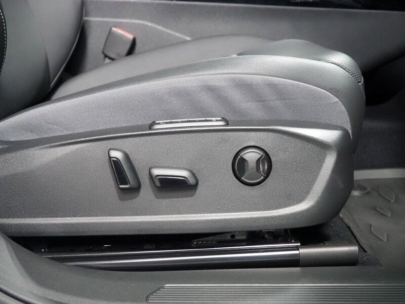 2023 Volkswagen ID.4 Pro S Plus AWD *PANORAMA GLASS ROOF, NAVIGATION, ADAPTIVE CRUISE, DIGITAL COCKPIT, SAFETY ALERTS, 360 VIEW CAMERAS, HEATED SEATS/STEERING, POWER LIFTGATE, WIRELESS CHARGING, ANDROID & APPLE Round Rock TX