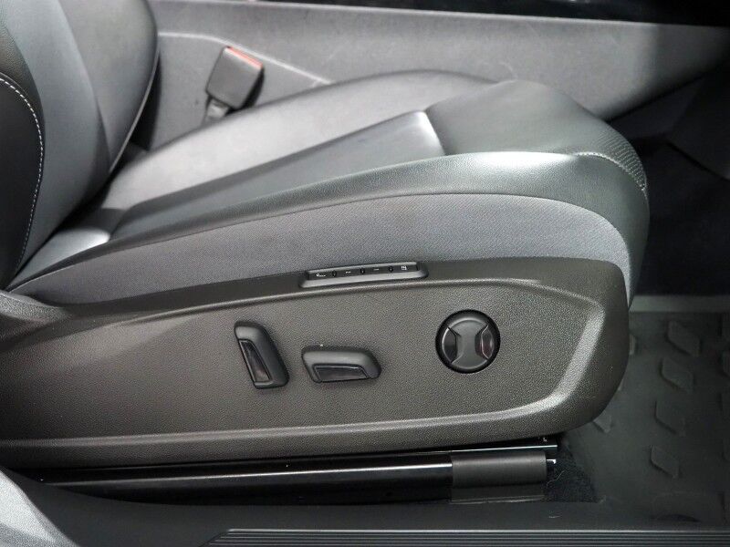 2023 Volkswagen ID.4 Pro S Plus AWD *PANORAMA GLASS ROOF, NAVIGATION, ADAPTIVE CRUISE, DIGITAL COCKPIT, SAFETY ALERTS, 360 VIEW CAMERAS, HEATED SEATS/STEERING, POWER LIFTGATE, WIRELESS CHARGING, ANDROID & APPLE Round Rock TX