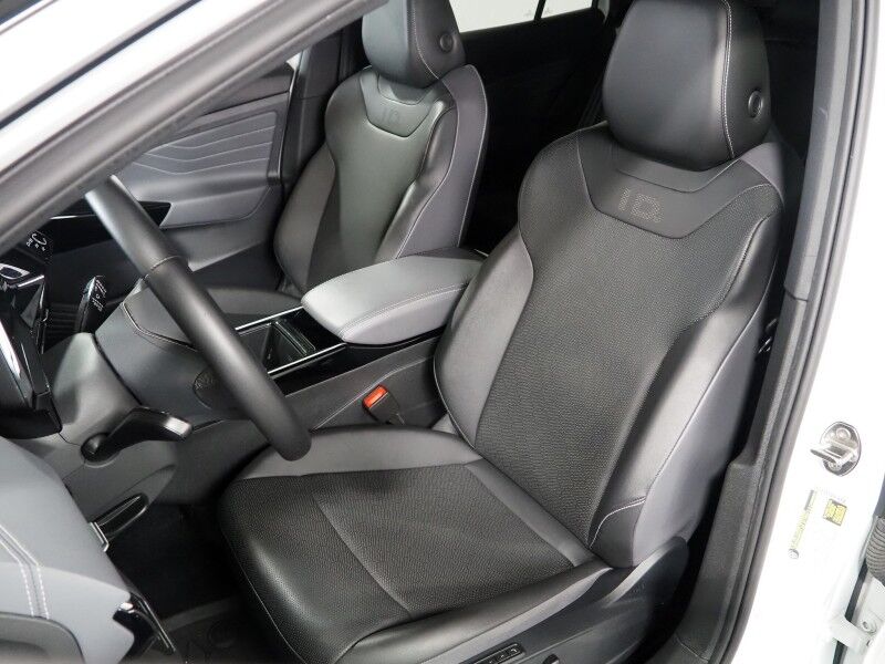 2023 Volkswagen ID.4 Pro S Plus AWD *PANORAMA GLASS ROOF, NAVIGATION, ADAPTIVE CRUISE, DIGITAL COCKPIT, SAFETY ALERTS, 360 VIEW CAMERAS, HEATED SEATS/STEERING, POWER LIFTGATE, WIRELESS CHARGING, ANDROID & APPLE Round Rock TX