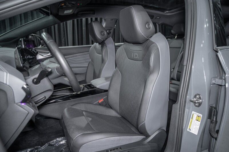 2023 Volkswagen ID.4 Pro S photo 5