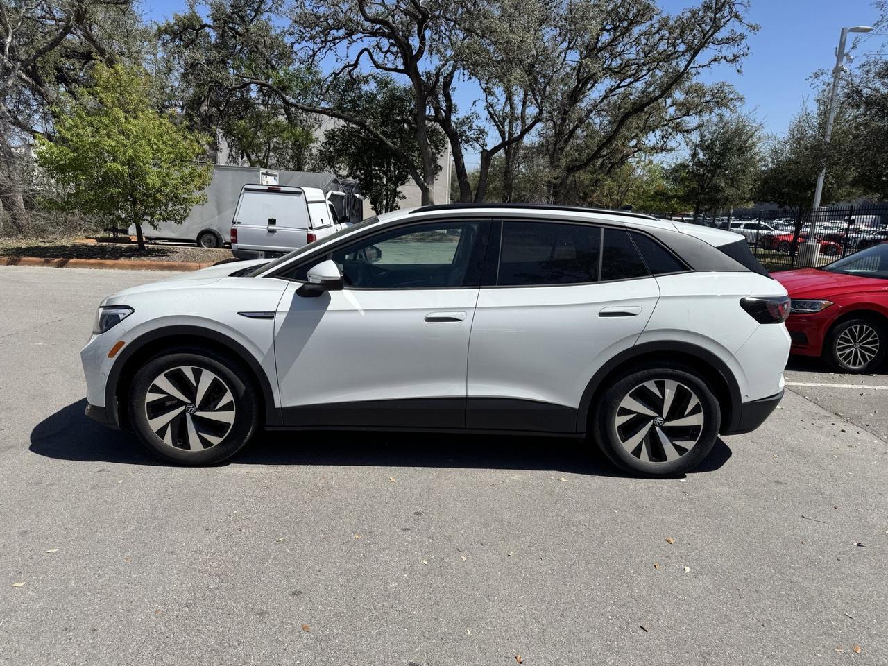 2023 Volkswagen ID.4 Pro