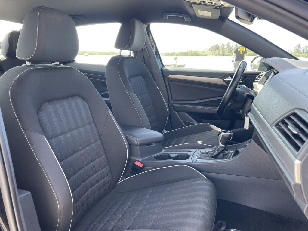 2023 Volkswagen Jetta SPORT~NEW TIRES~WELL MAINTAINED~ONLINE FINANCE AND SHIPPING AVAILABLE!!!! Sarasota FL