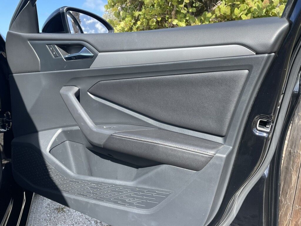 2023 Volkswagen Jetta SPORT~NEW TIRES~WELL MAINTAINED~ONLINE FINANCE AND SHIPPING AVAILABLE!!!! Sarasota FL