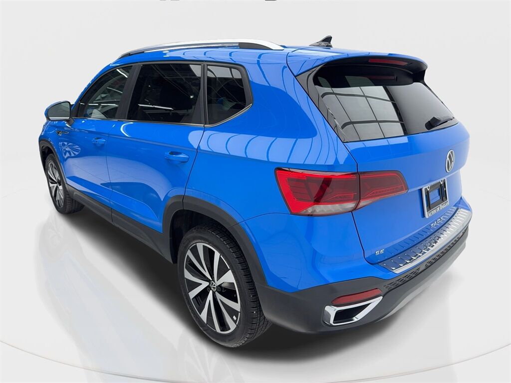 2023 Volkswagen Taos 1.5T SE CAM,PANO,HTD STS,BLIND SPOT,18&quot; WLS Plano TX