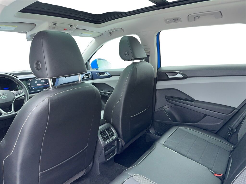 2023 Volkswagen Taos 1.5T SE CAM,PANO,HTD STS,BLIND SPOT,18&quot; WLS Plano TX