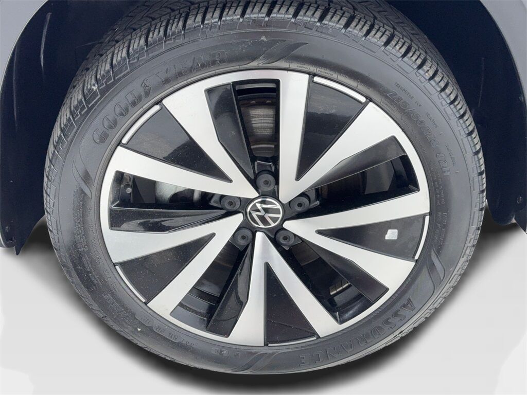2023 Volkswagen Taos 1.5T SE CAM,PANO,HTD STS,BLIND SPOT,18&quot; WLS Plano TX