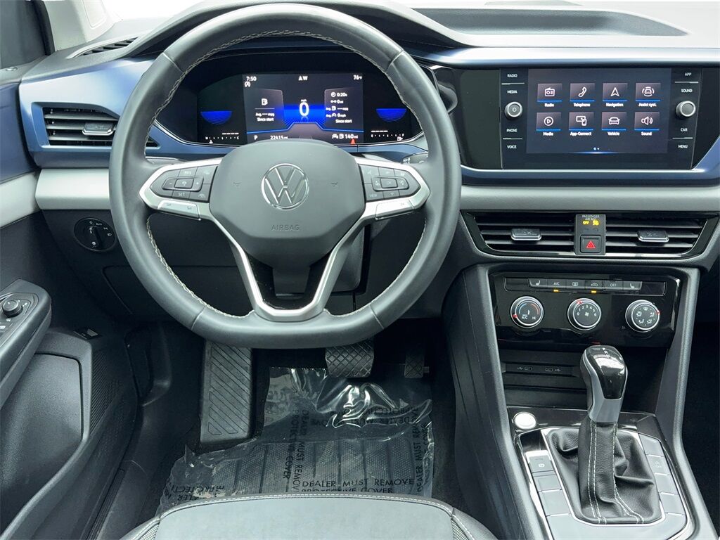 2023 Volkswagen Taos 1.5T SE CAM,PANO,HTD STS,BLIND SPOT,18&quot; WLS Plano TX
