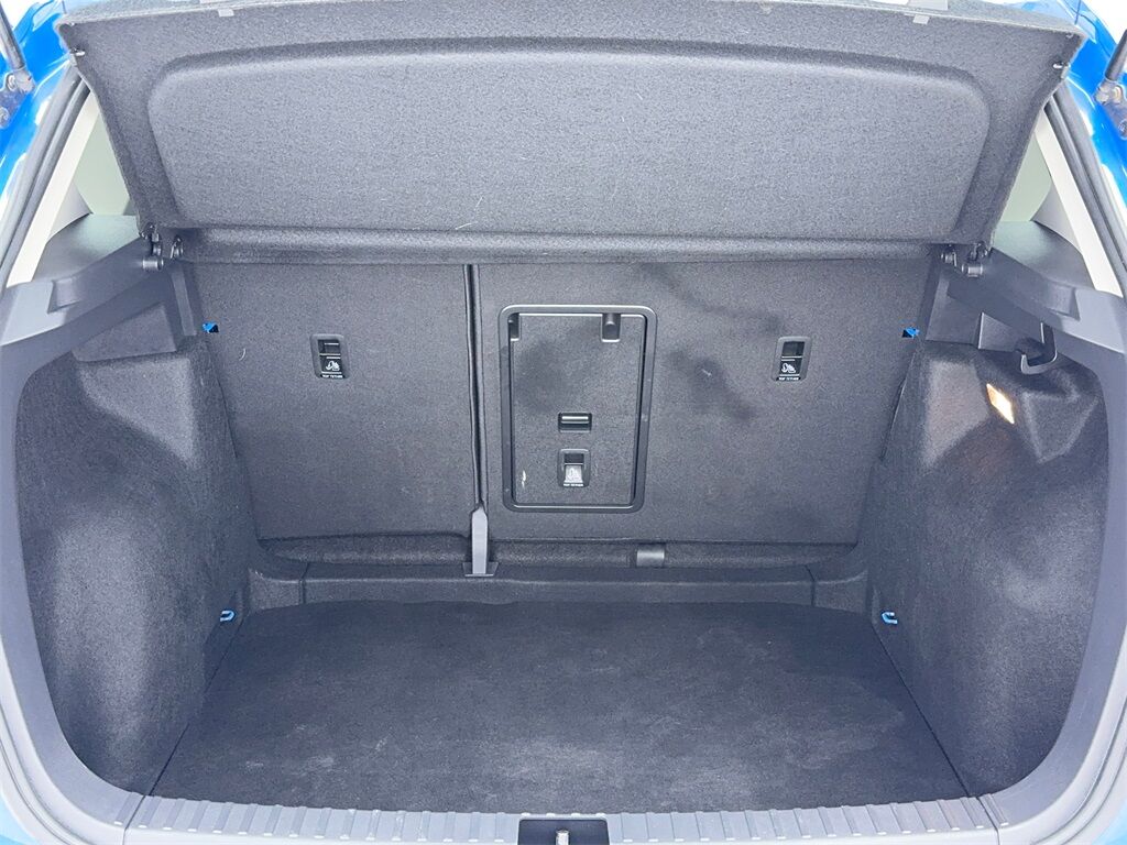 2023 Volkswagen Taos 1.5T SE CAM,PANO,HTD STS,BLIND SPOT,18&quot; WLS Plano TX