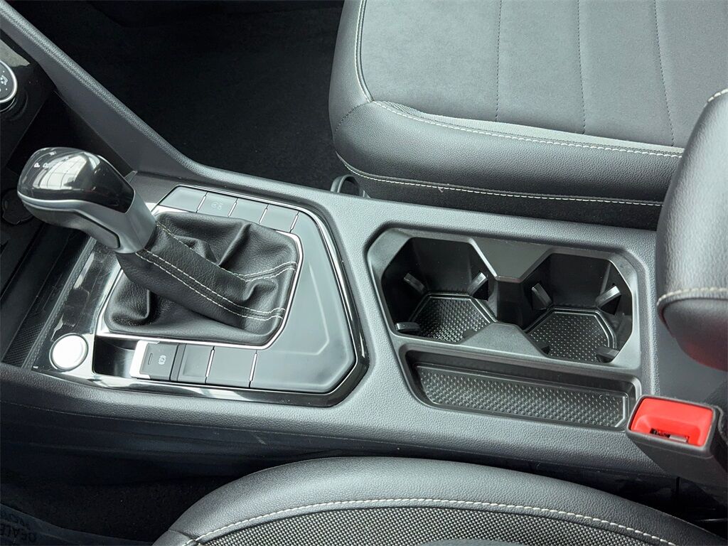 2023 Volkswagen Taos 1.5T SE CAM,PANO,HTD STS,BLIND SPOT,18&quot; WLS Plano TX