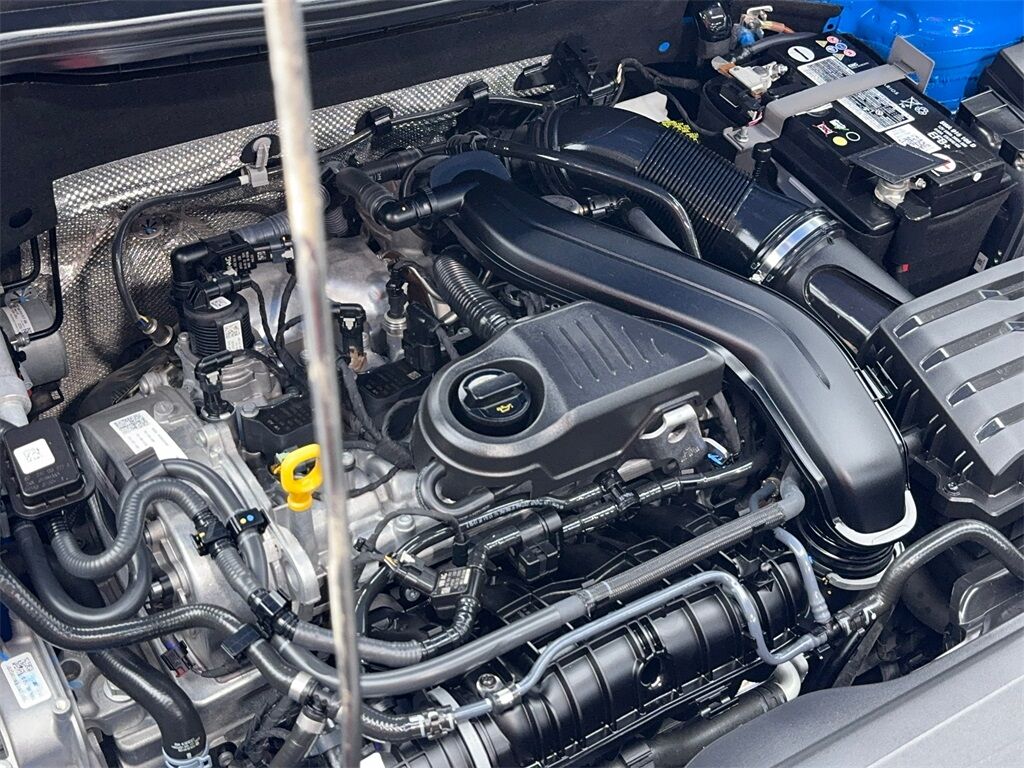 2023 Volkswagen Taos 1.5T SE CAM,PANO,HTD STS,BLIND SPOT,18&quot; WLS Plano TX