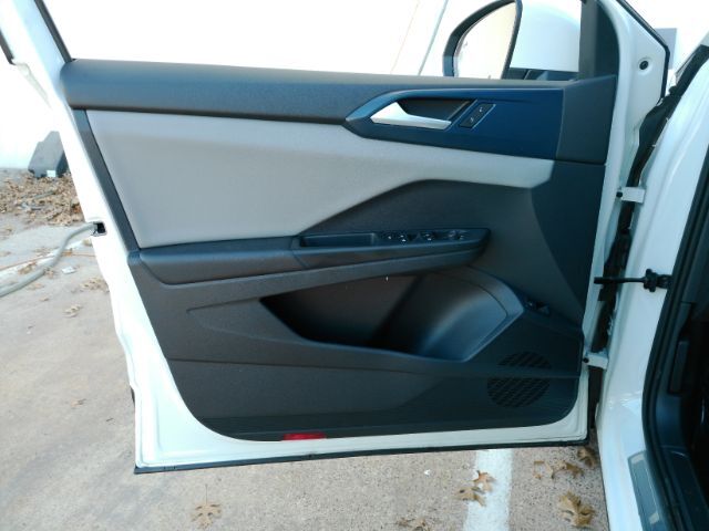 2023 Volkswagen Taos 1.5T SE Plano TX