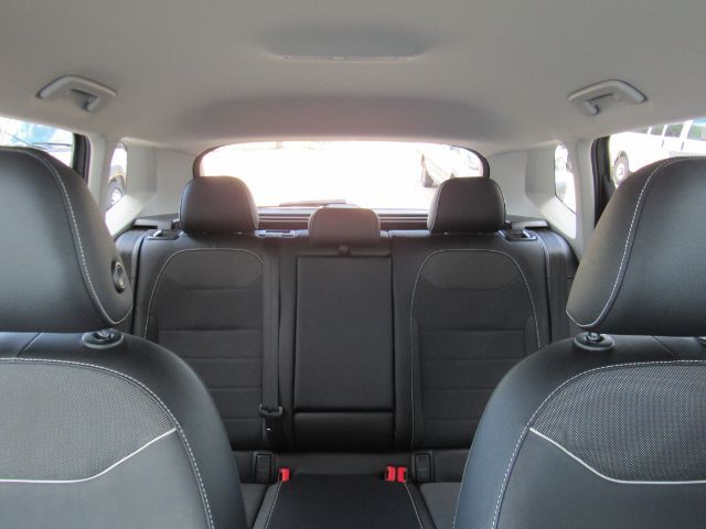 2023 Volkswagen Taos 1.5T SE Plano TX