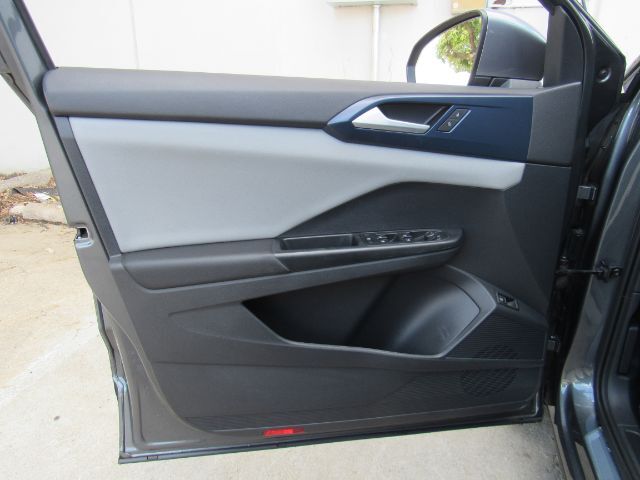 2023 Volkswagen Taos 1.5T SE Plano TX