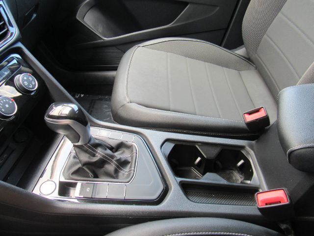 2023 Volkswagen Taos 1.5T SE Plano TX